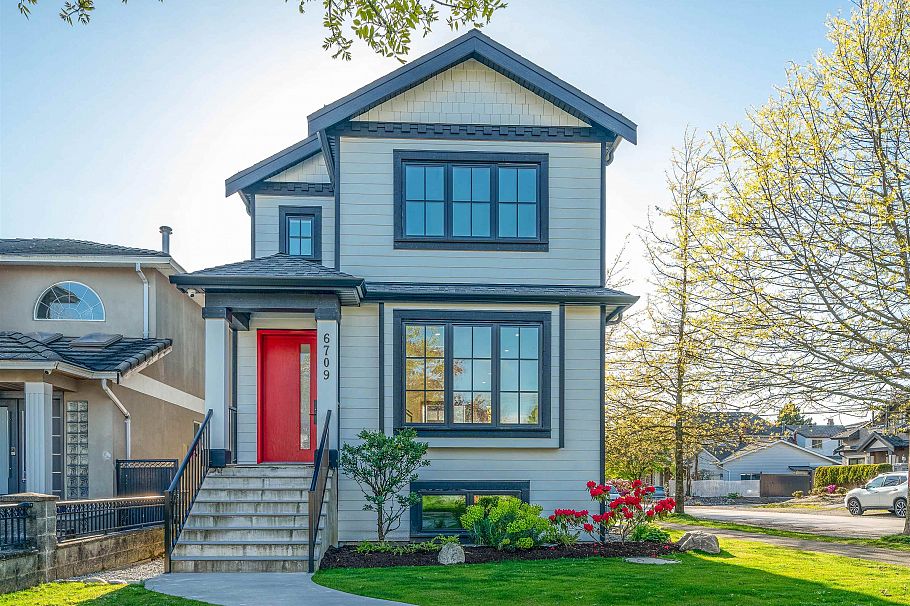 6709 Fleming Street Vancouver, BC - 1