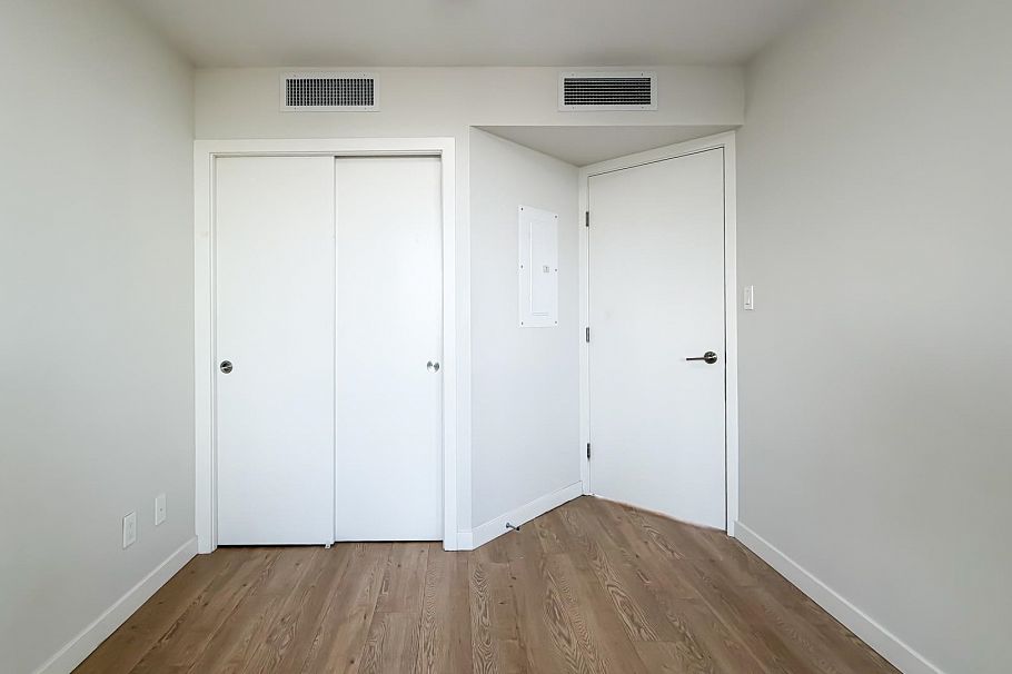 505 8189 Cambie Street Vancouver, BC - 8