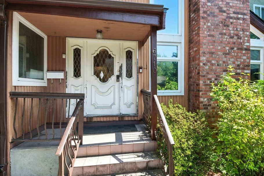 6710 Radisson Street Vancouver, BC - 3