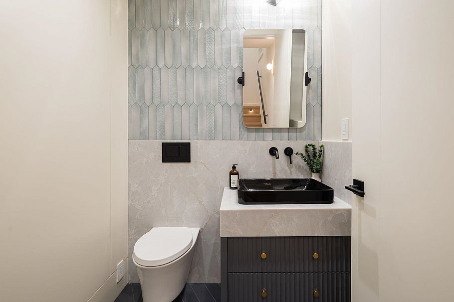 1 3036 W 13th Avenue Vancouver, BC - 13