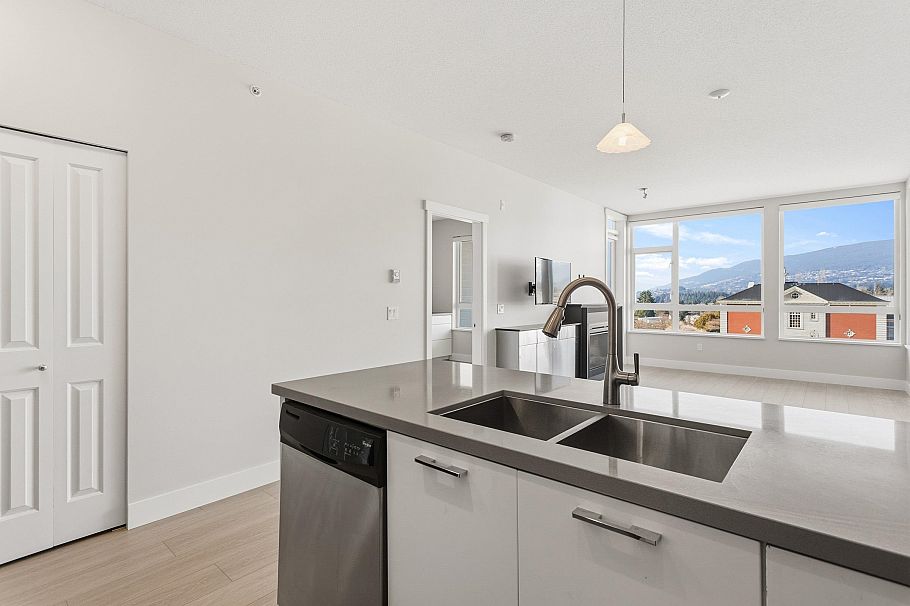 401 717 Chesterfield Avenue North Vancouver, BC - 12