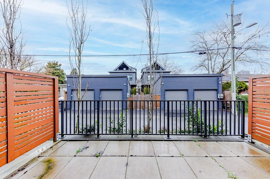 131 765 W 49th Avenue Vancouver, BC - 18