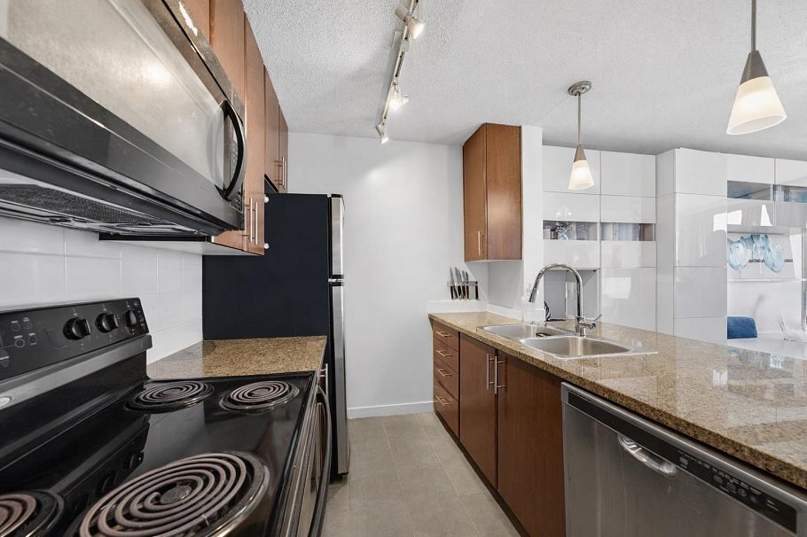 2309 688 Abbott Street Vancouver, BC - 1