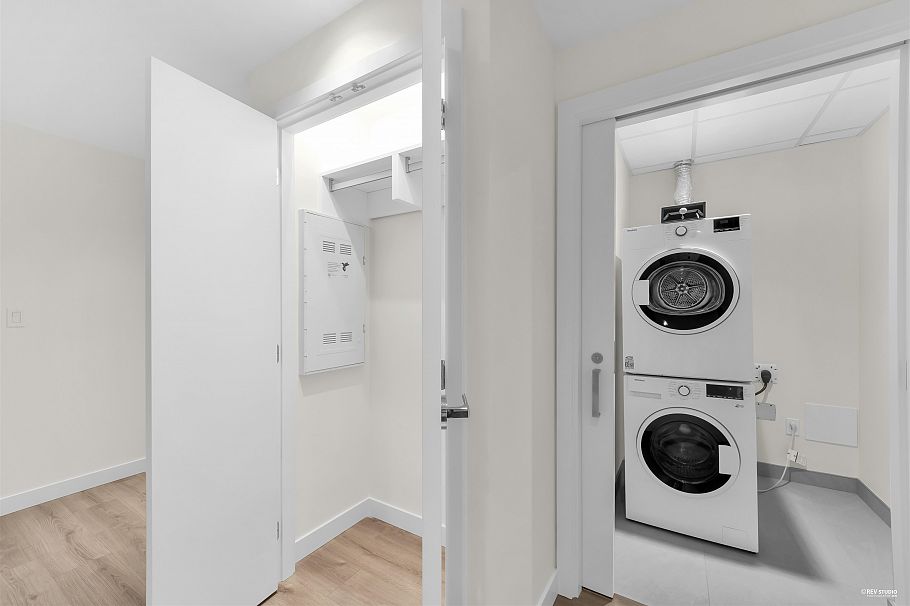 401 755 Harbourside Drive North Vancouver, BC - 12