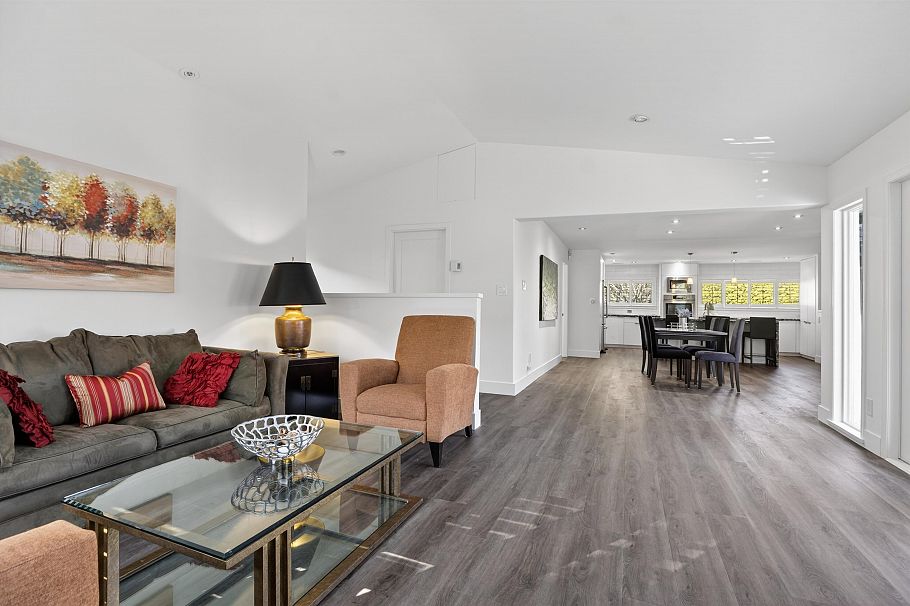 1375 Mcbride Street North Vancouver, BC - 10