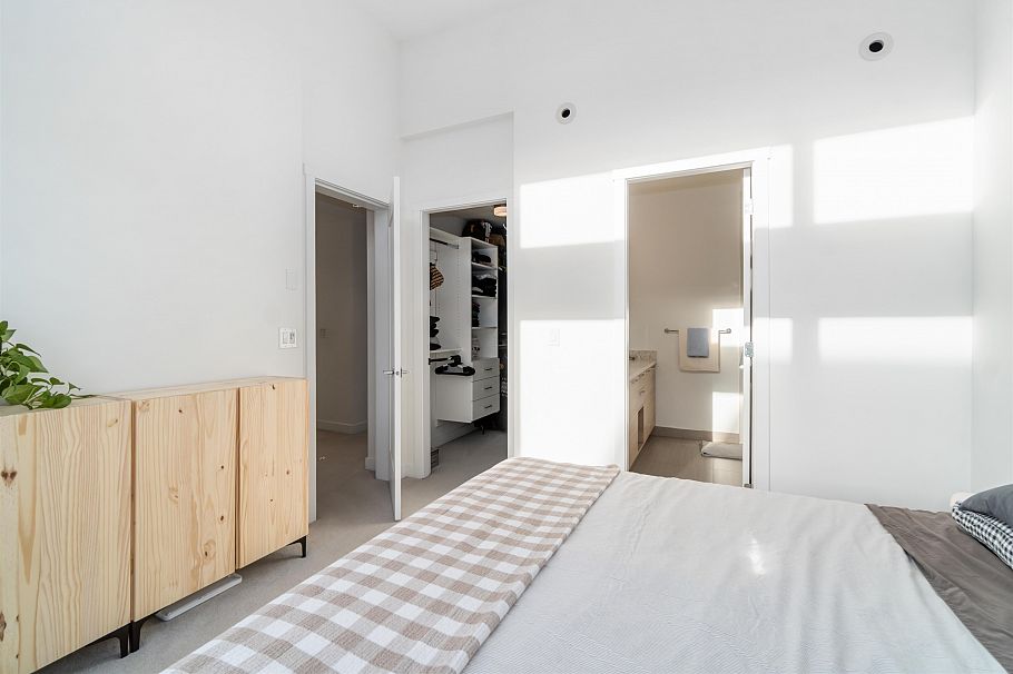 8 856 Orwell Street Vancouver, BC - 12