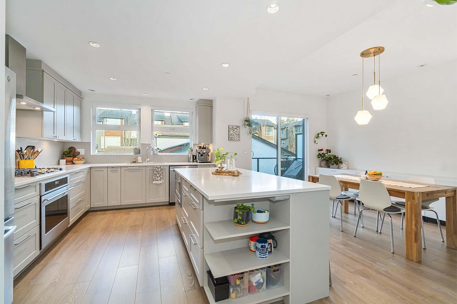 8 856 Orwell Street Vancouver, BC - 4