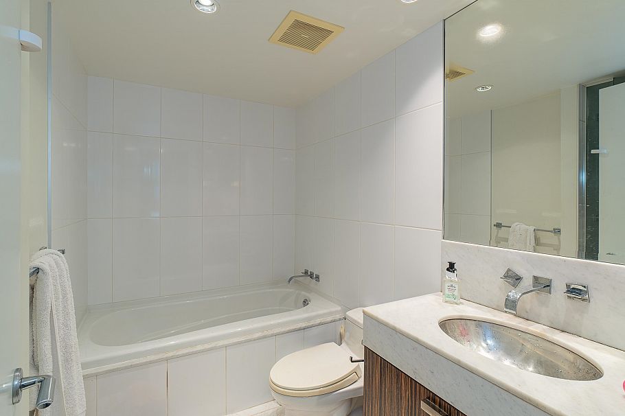 1601 788 Richards Street Vancouver, BC - 11