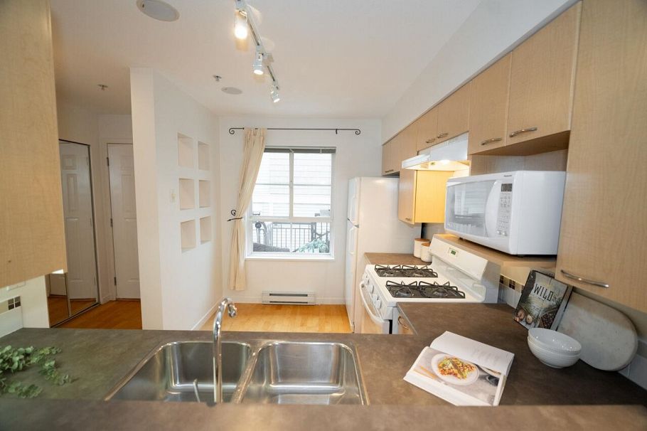 211 692 W 7th Avenue Vancouver, BC - 11