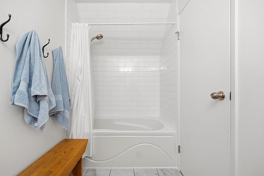 1309 Mahon Avenue North Vancouver, BC - 21