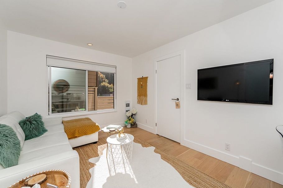 3988 Parkway Drive Vancouver, BC - 24