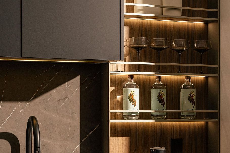 211 480 W 16th Avenue Vancouver, BC - 6