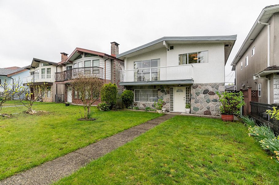 2740 E 2nd Avenue Vancouver, BC - 28