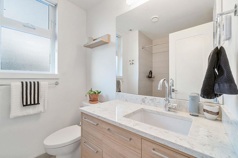 8 856 Orwell Street Vancouver, BC - 22