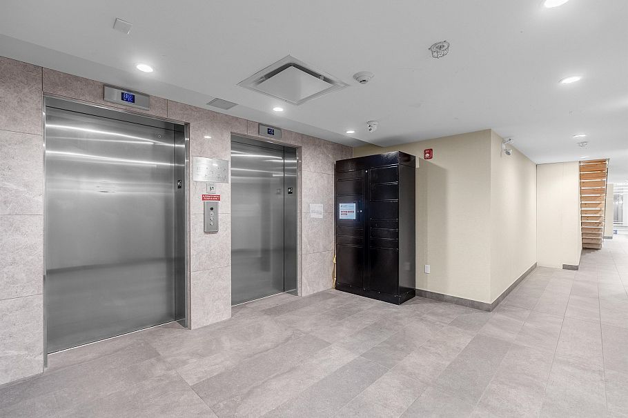 202 108 E 8th Street North Vancouver, BC - 29