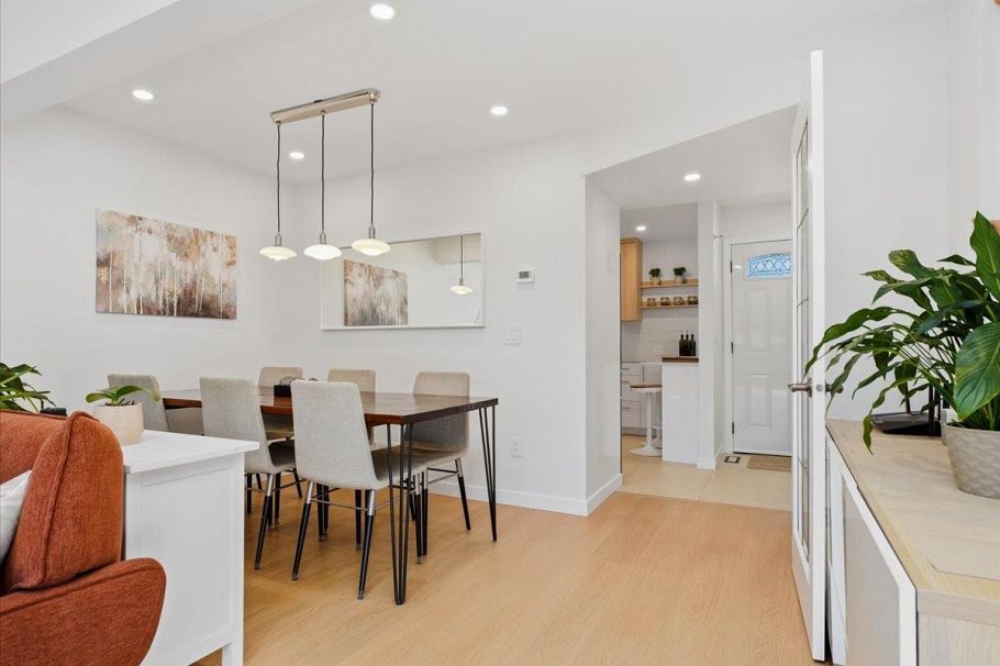 48 1910 Cedar Village Crescent North Vancouver, BC - 2