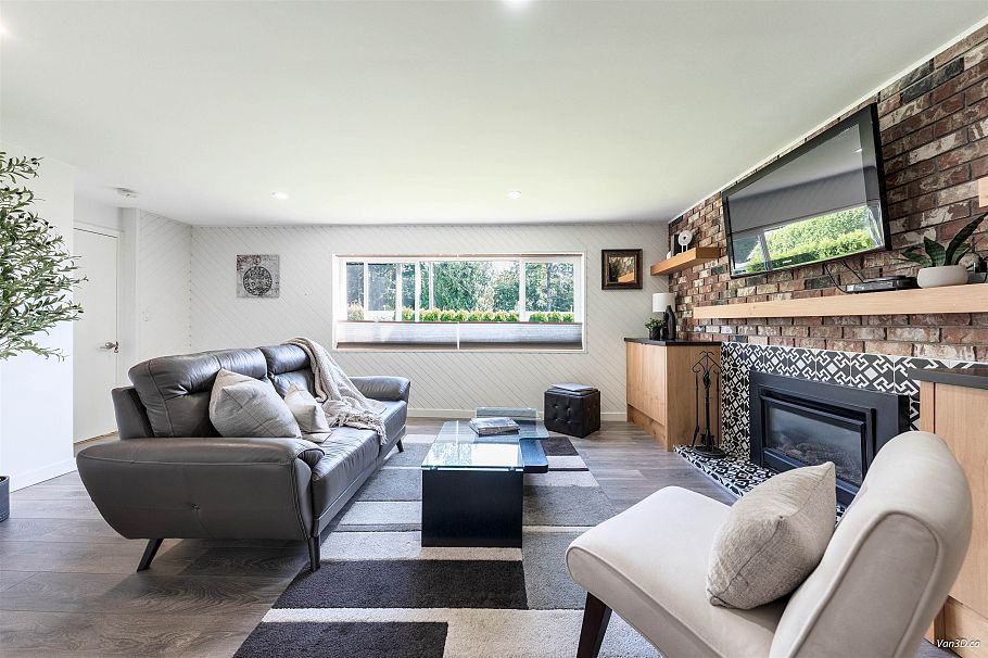 949 Hartford Place North Vancouver, BC - 17