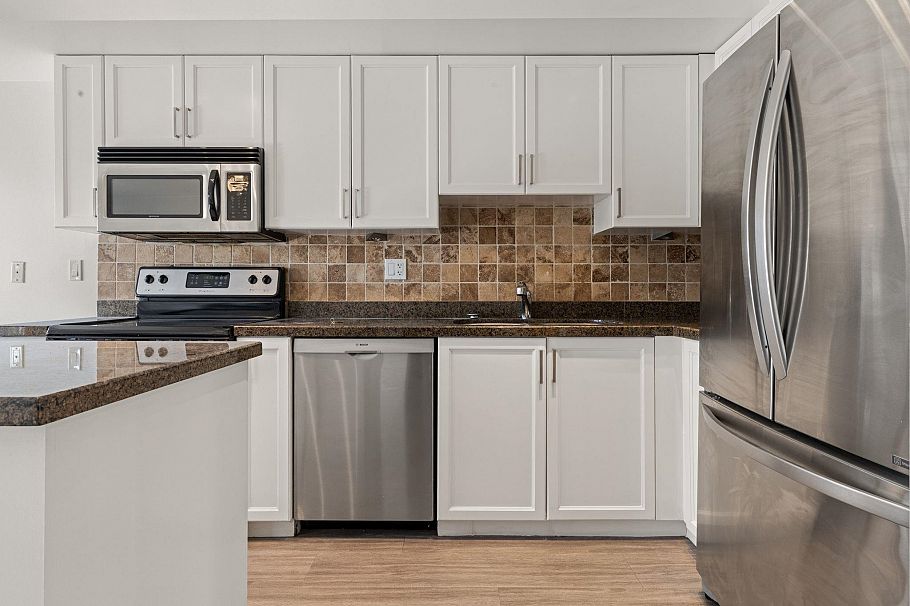 1117 St. Andrews Avenue North Vancouver, BC - 3