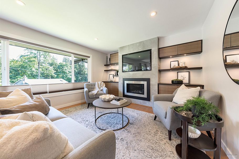 949 Hartford Place North Vancouver, BC - 3