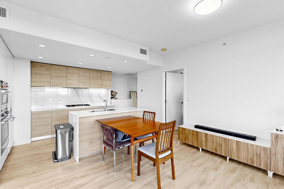 2602 2085 Skyline Court Burnaby, BC - 5