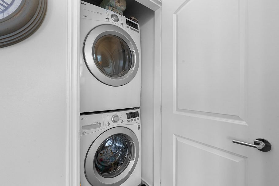 204 175 Victory Ship Way North Vancouver, BC - 23