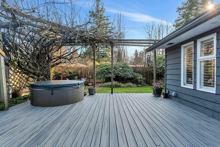 1375 Mcbride Street North Vancouver, BC - 29