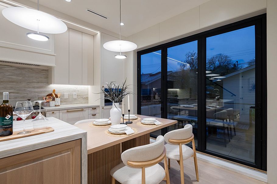 2 3036 W 13th Avenue Vancouver, BC - 9