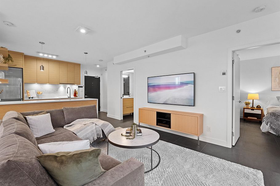 202 689 Abbott Street Vancouver, BC - 2