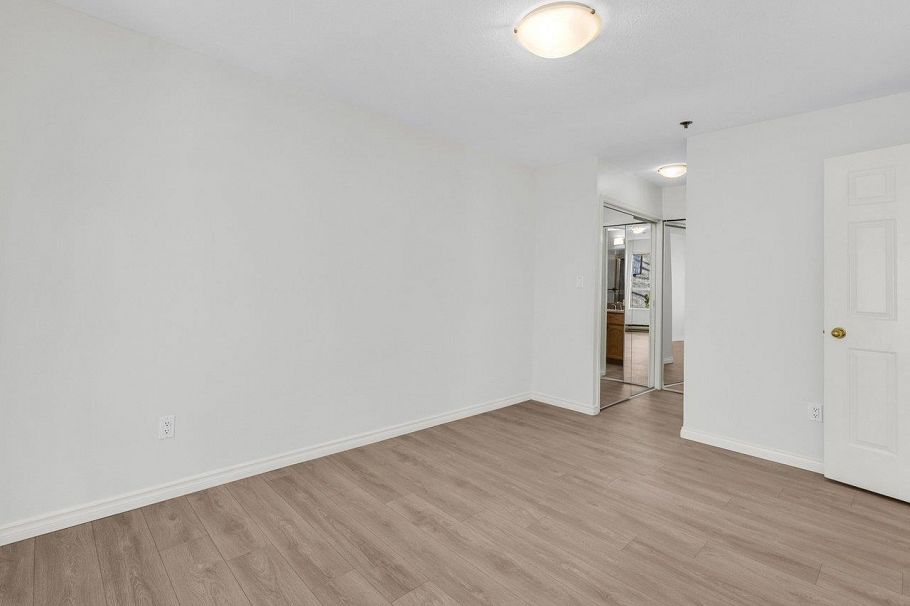 202 966 W 14th Avenue Vancouver, BC - 21