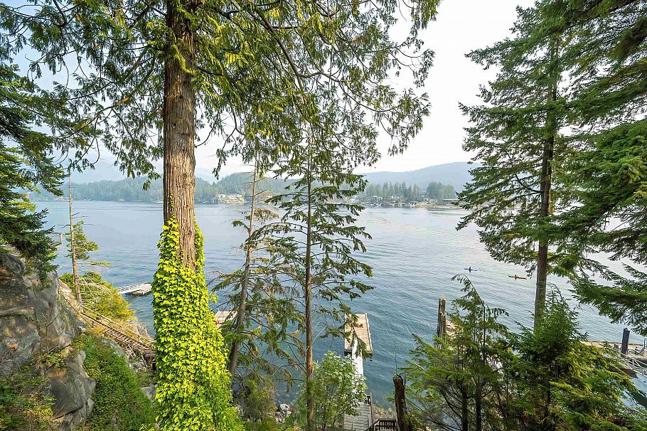 4885 Cove Cliff Place North Vancouver, BC - 8
