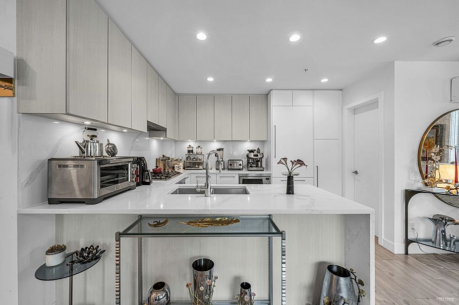 101 2035 Glenaire Drive North Vancouver, BC - 16