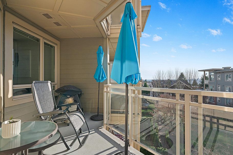 425 119 W 22nd Street North Vancouver, BC - 23