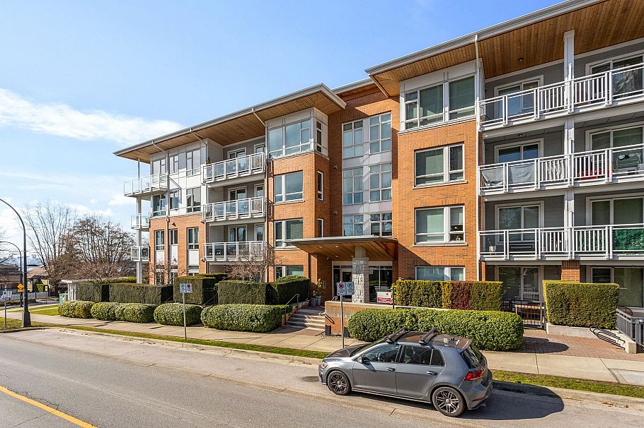 401 717 Chesterfield Avenue North Vancouver, BC - 1