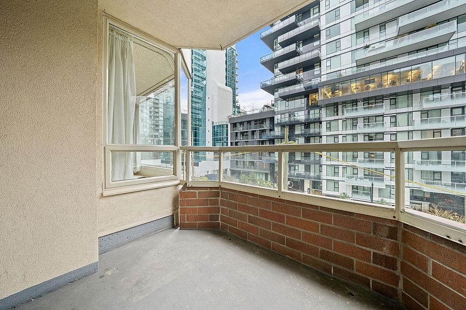 307 1330 Hornby Street Vancouver, BC - 11