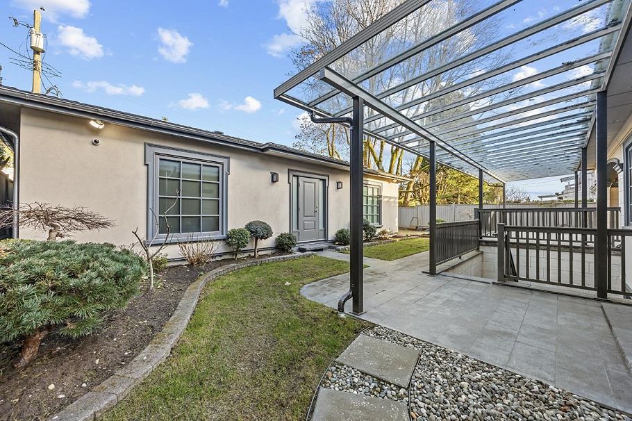 6886 Angus Drive Vancouver, BC - 36