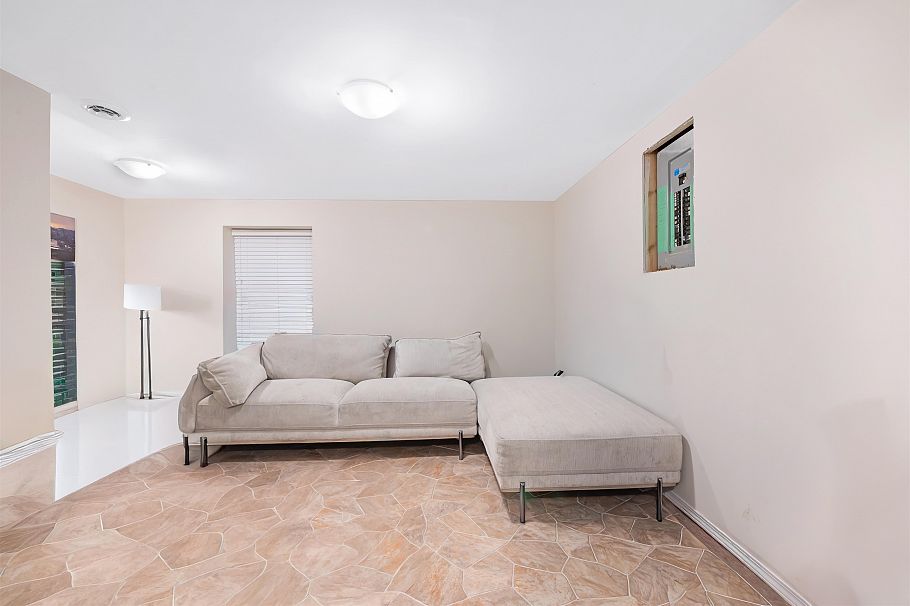 2675 Dundas Street Vancouver, BC - 20