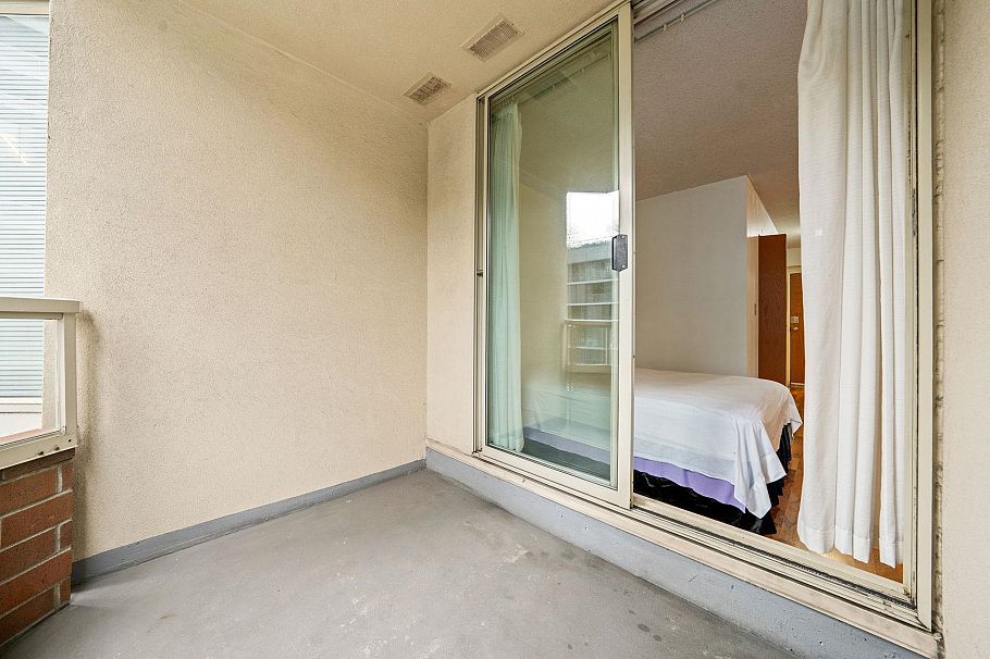 307 1330 Hornby Street Vancouver, BC - 9