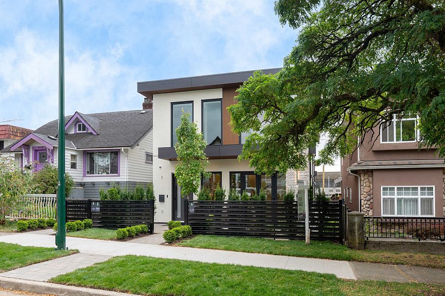 2 3466 Franklin Street Vancouver, BC - 23