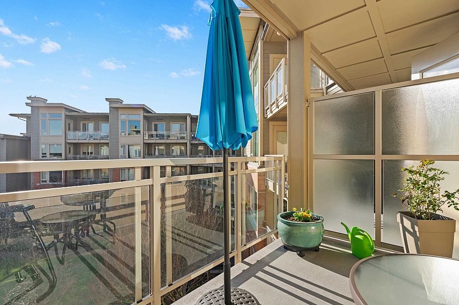 425 119 W 22nd Street North Vancouver, BC - 24