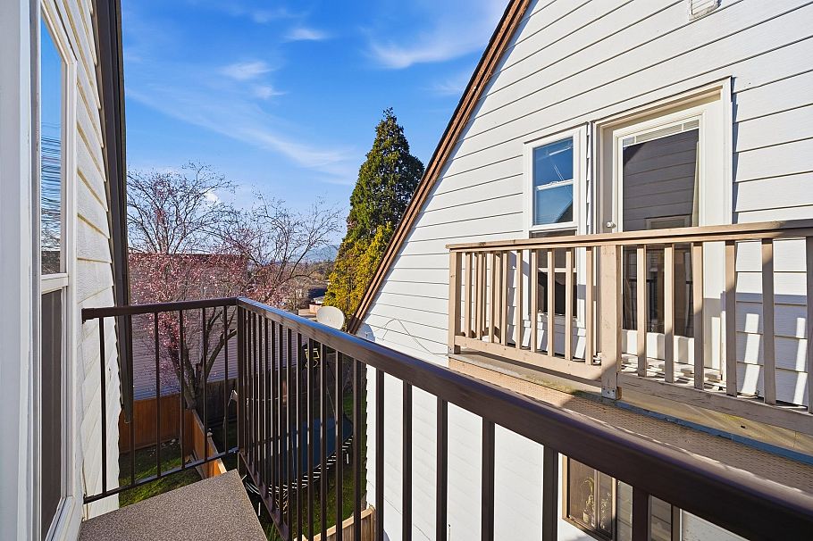 1309 Mahon Avenue North Vancouver, BC - 19