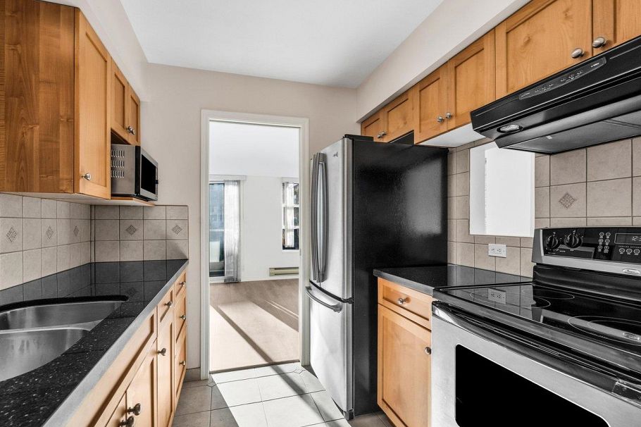 202 966 W 14th Avenue Vancouver, BC - 14