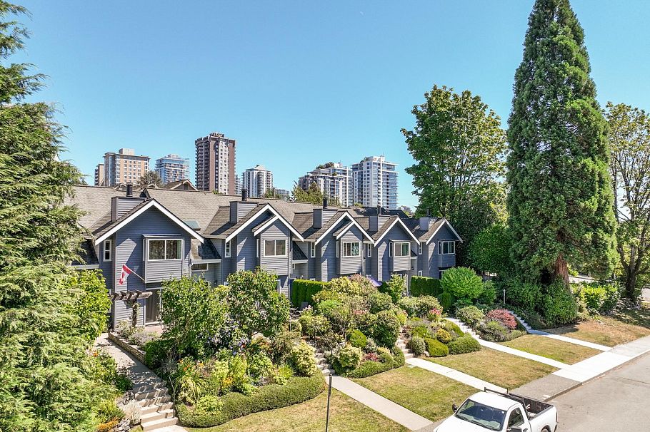 1518 Mahon Avenue North Vancouver, BC - 35