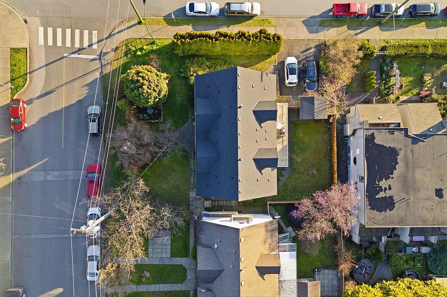 1309 Mahon Avenue North Vancouver, BC - 38