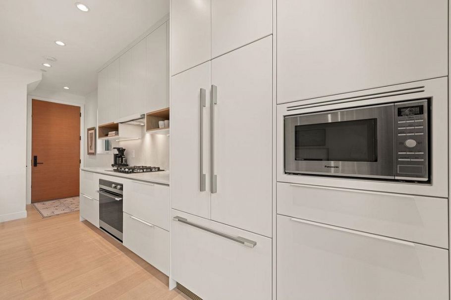 529 E 17th Avenue Vancouver, BC - 10