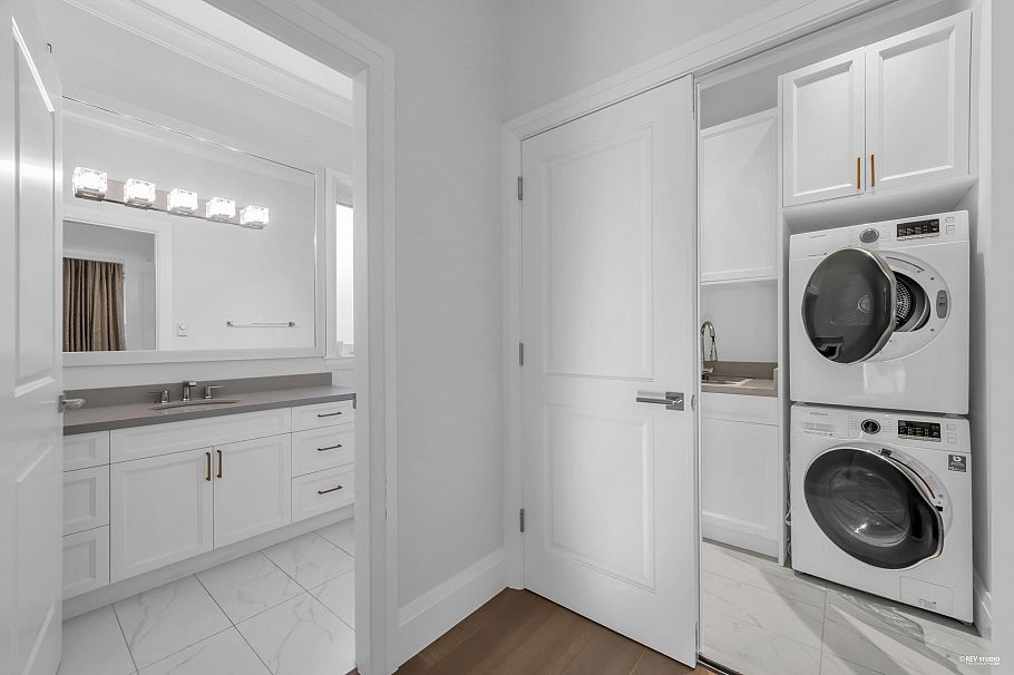 3946 W 30th Avenue Vancouver, BC - 40