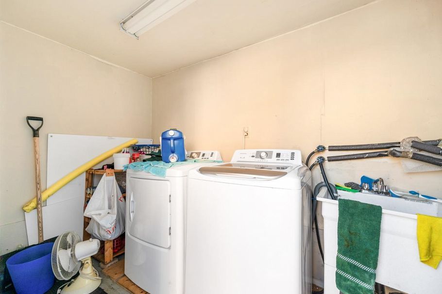 1032 E 49th Avenue Vancouver, BC - 11