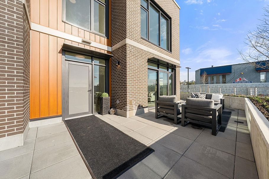 110 755 Harbourside Drive North Vancouver, BC - 18