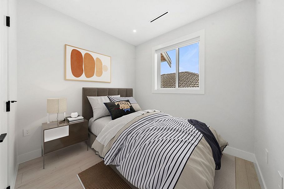 1 3274 E 44th Avenue Vancouver, BC - 20