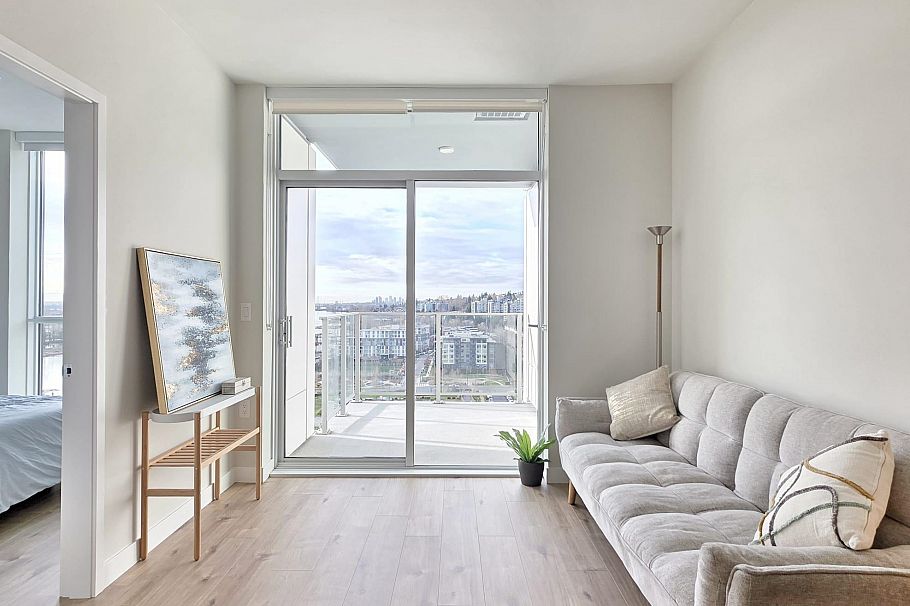 1503 3430 S E Kent Avenue Vancouver, BC - 2