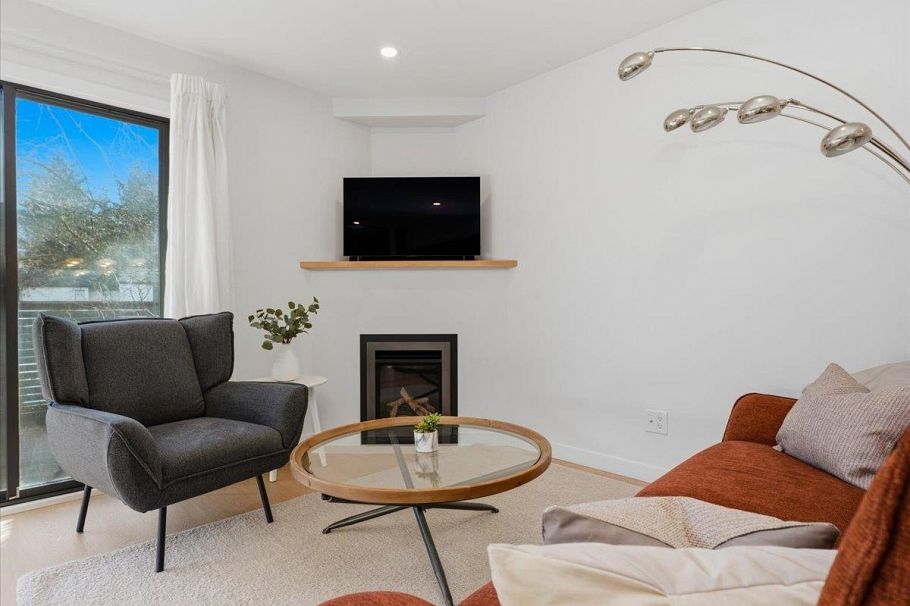 48 1910 Cedar Village Crescent North Vancouver, BC - 7